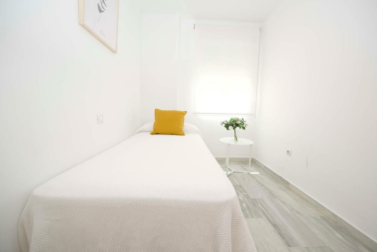 Apartamento Ferrandiz Malaga Bagian luar foto