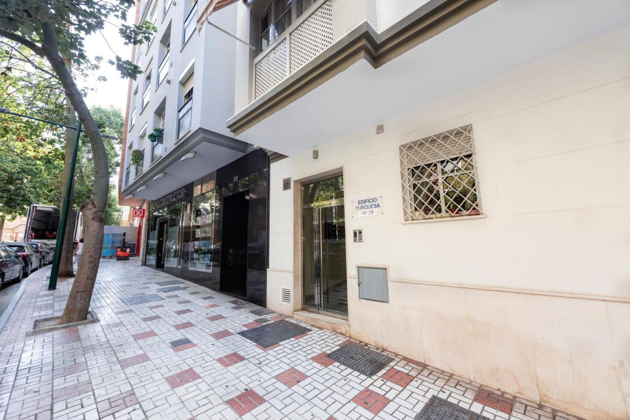 Apartamento Ferrandiz Malaga Bagian luar foto